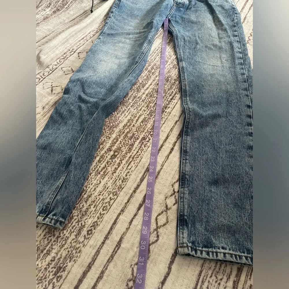 Men's Blue Jeans size 32/32 acid wash